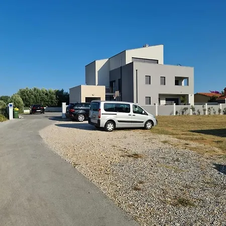Appartamento With A Parking Space Privlaka, Zadar - 19029 *